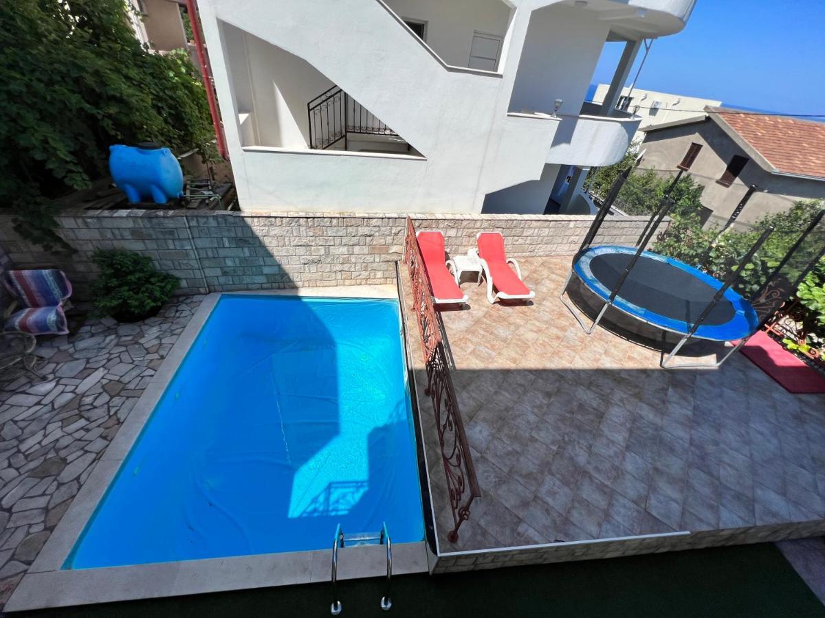 Apartments Delcheva อัตเจฮะห์ ภายนอก รูปภาพ