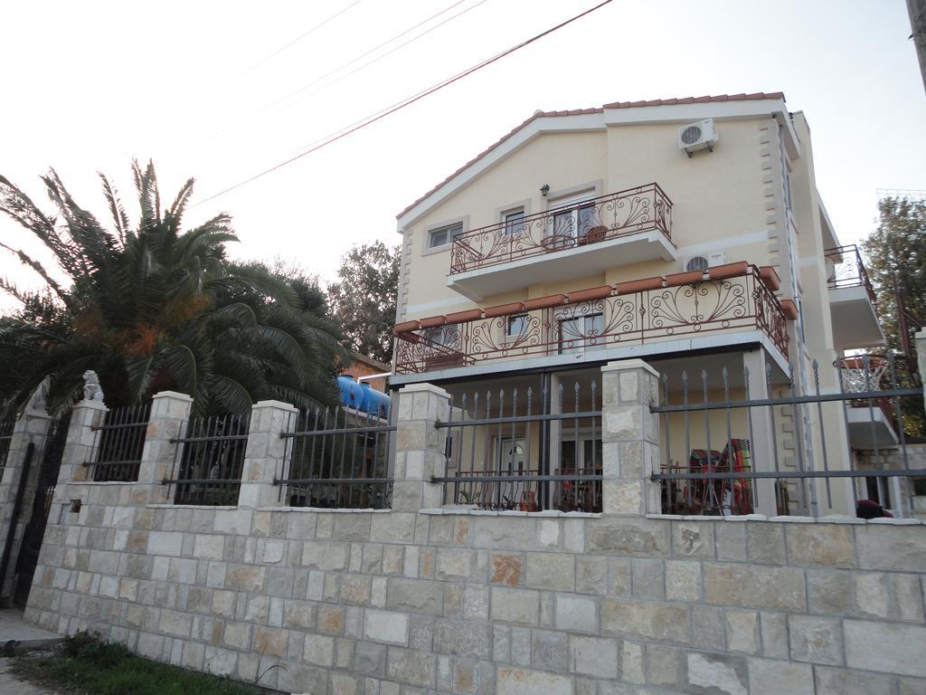 Apartments Delcheva อัตเจฮะห์ ภายนอก รูปภาพ